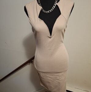 Stylish Beige Sleeveless Dress with Chain Accent
